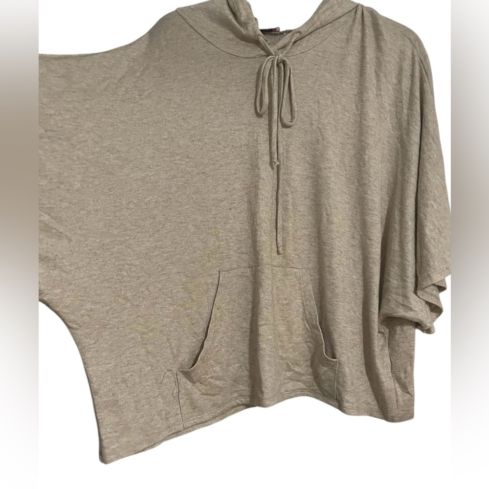 ANDREE BY UNIT Taupe Knit Hoodie. Incredibly soft. Size Medium.